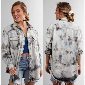 Free People Lovestruck Acid Washed Denim Shacket Raw Hem Size Medium